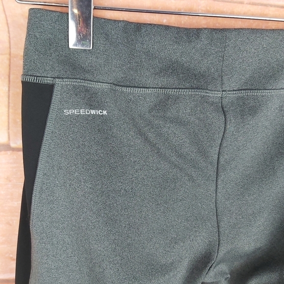 🍄3/50$🍄 REEBOK Speedwick training running capri legging size Medium - Picture 6 of 7